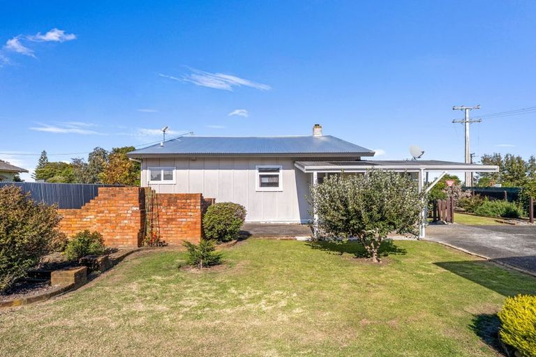 Photo of property in 124 Weraroa Road, Waverley, 4510