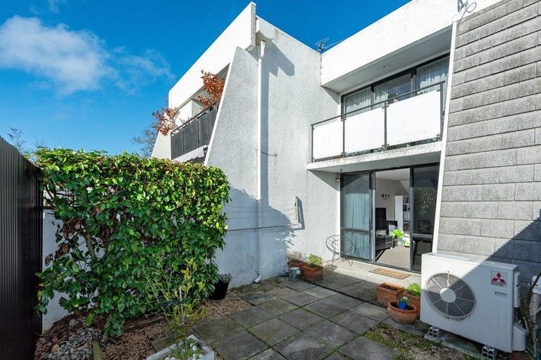 Photo of property in 2/88 Antigua Street, Addington, Christchurch, 8024