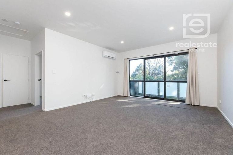 Photo of property in 1/14a Kaponga Crescent, New Lynn, Auckland, 0600