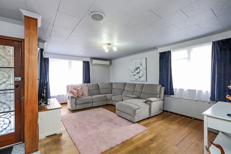 Photo of property in 902 Grove Road, Mayfair, Hastings, 4122