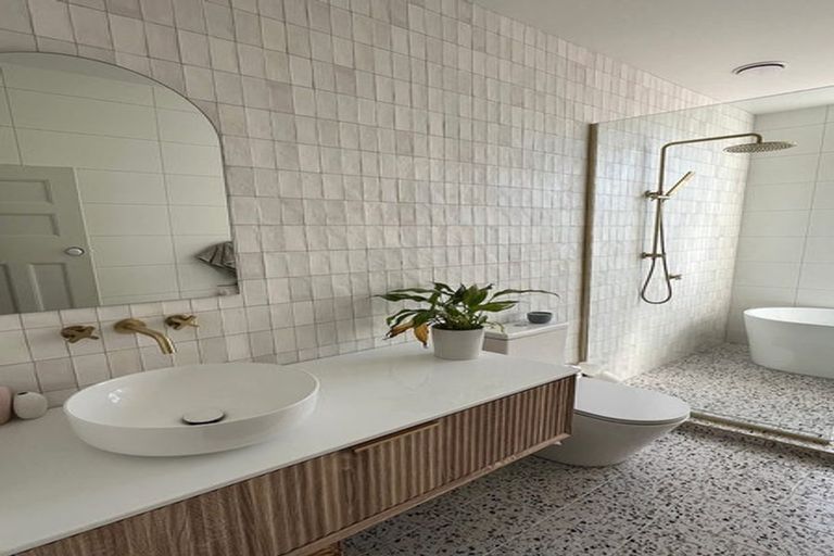 Photo of property in 109 Clemow Road, Fitzroy, New Plymouth, 4312