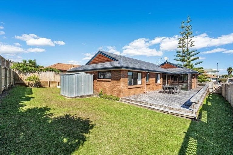 Photo of property in 45 Orangewood Drive, Northpark, Auckland, 2013