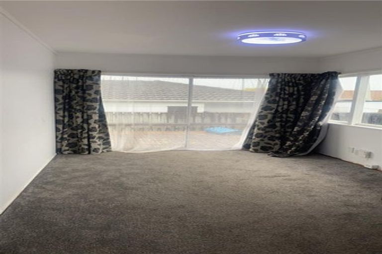 Photo of property in 2/302 Pakuranga Road, Pakuranga Heights, Auckland, 2010