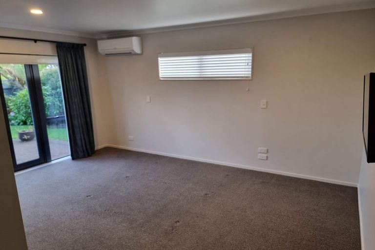 Photo of property in 55 Newbliss Crescent, East Tamaki Heights, Auckland, 2016
