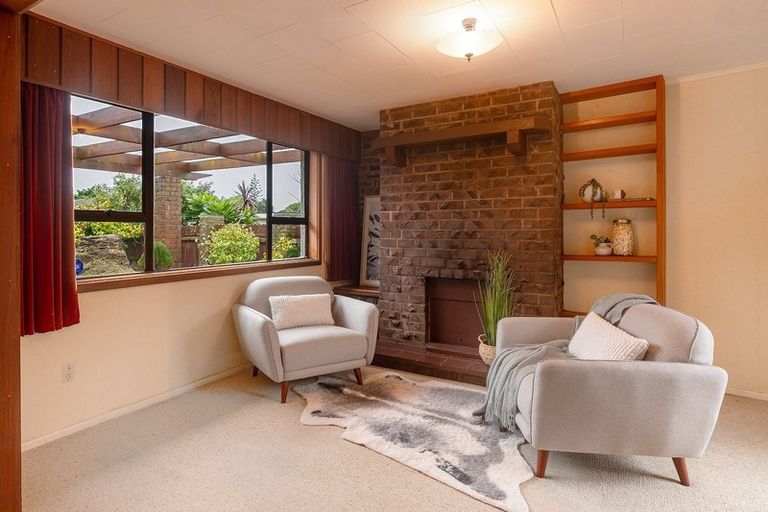 Photo of property in 15 Olive Terrace, Paraparaumu Beach, Paraparaumu, 5032