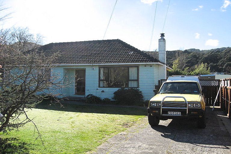 Photo of property in 16 Hyde Street, Wainuiomata, Lower Hutt, 5014