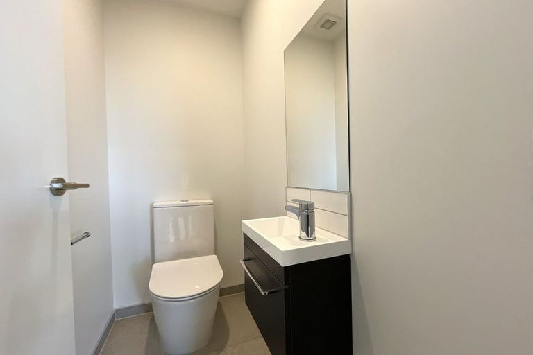 Photo of property in 8/317 Lincoln Road, Addington, Christchurch, 8024