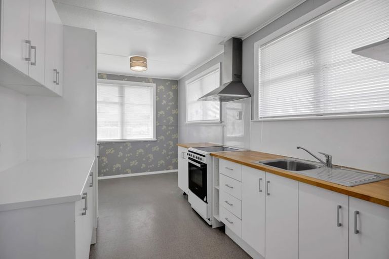 Photo of property in 279 South Road, Hawera, 4610