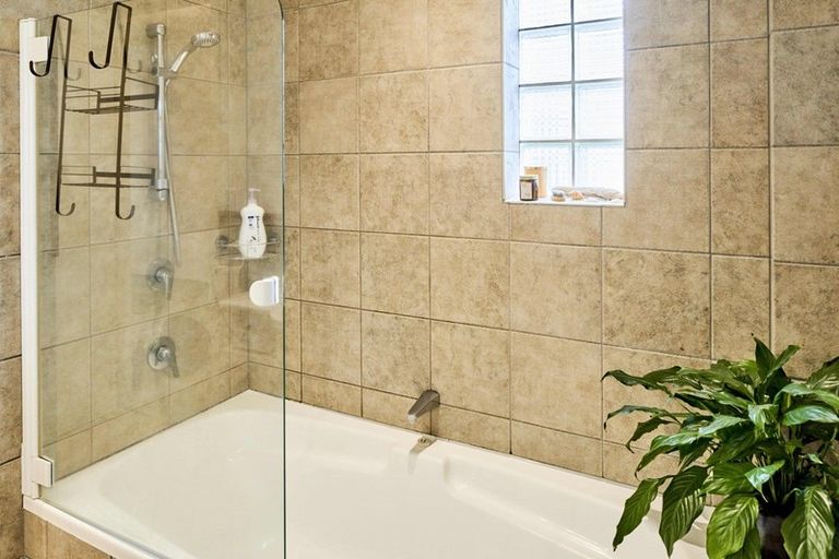 Photo of property in 10/37u Majoribanks Street, Mount Victoria, Wellington, 6011