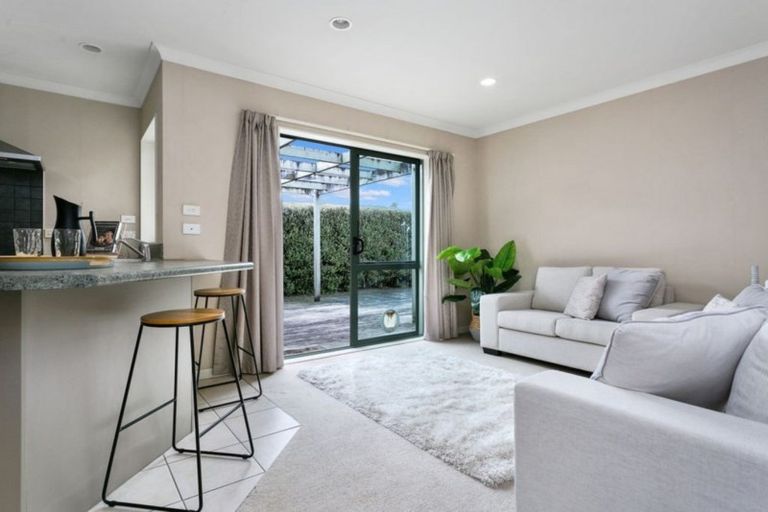 Photo of property in 2/10 Hannon Road, Cambridge, 3434