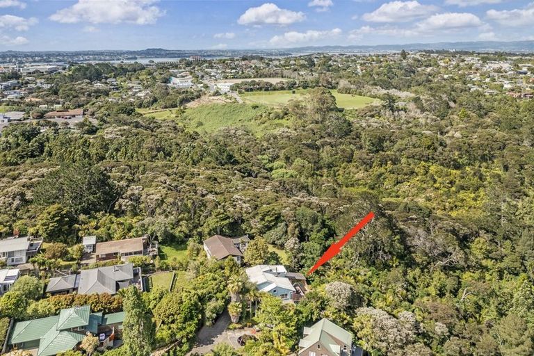 Photo of property in 36 Coroglen Avenue, Birkenhead, Auckland, 0626