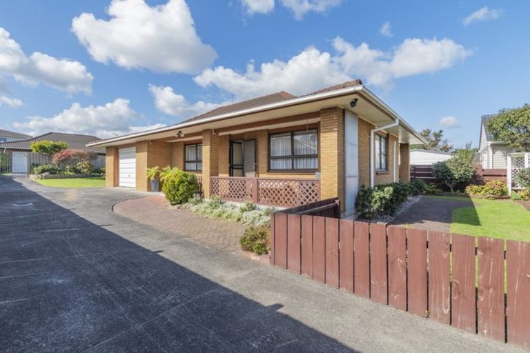 Photo of property in 2/66 Marne Road, Papakura, 2110