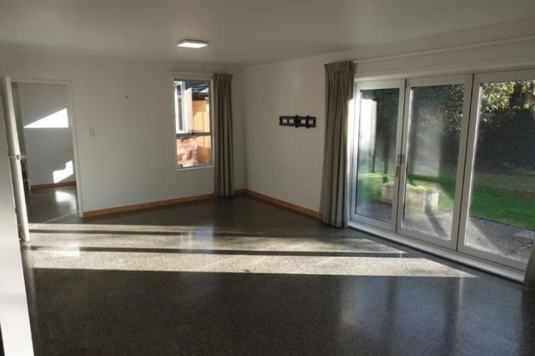 Photo of property in 20 Broadfell Avenue, Avonhead, Christchurch, 8042