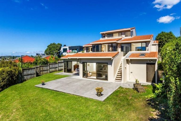 Photo of property in 34 Firth Road, Torbay, Auckland, 0630