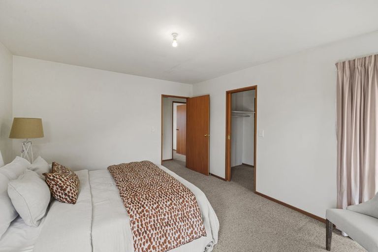 Photo of property in 9 Wittys Road, Avonhead, Christchurch, 8042