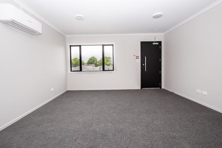 Photo of property in 205/17u Vialou Street, Hamilton Central, Hamilton, 3204