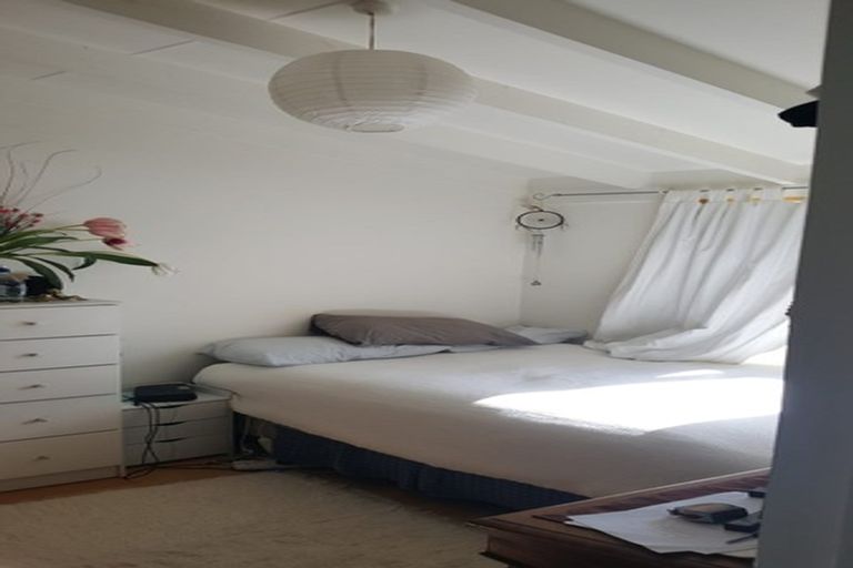 Photo of property in 18/125u Queens Drive, Lyall Bay, Wellington, 6022