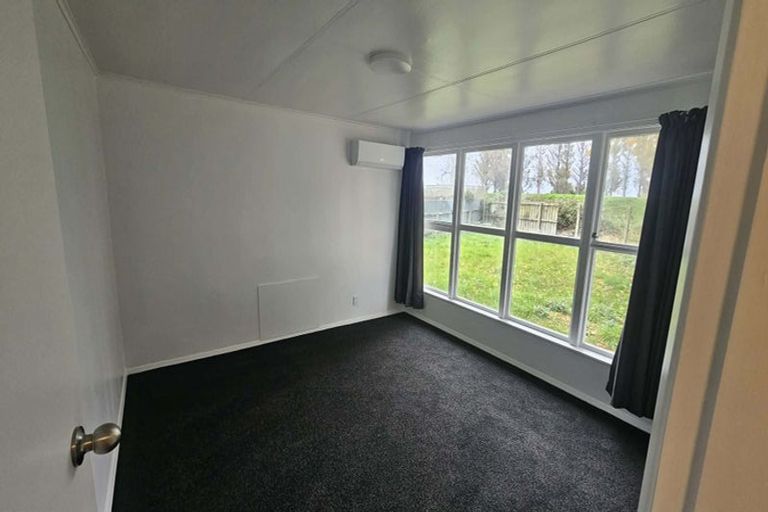 Photo of property in 23-25 Stephens Crescent, Highbury, Palmerston North, 4412