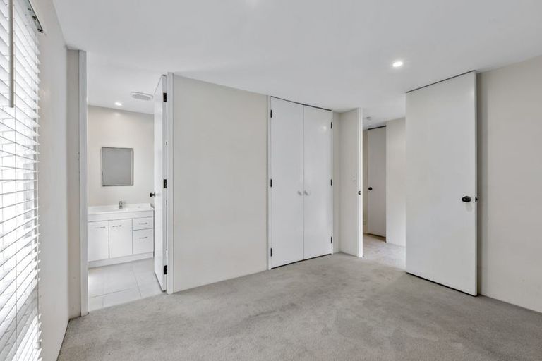 Photo of property in 15/34 Waiwera Place, Waiwera, Orewa, 0994