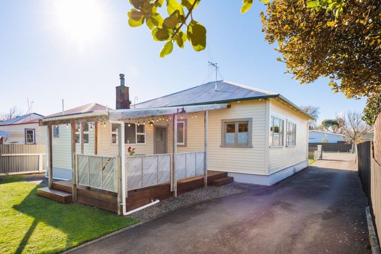 Photo of property in 32 Colombo Street, Hokowhitu, Palmerston North, 4410