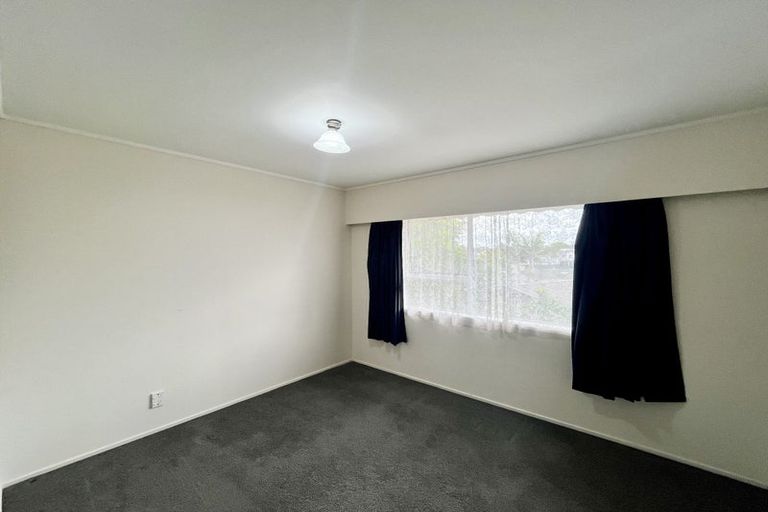 Photo of property in 2/9 Lancelot Place, Glenfield, Auckland, 0629