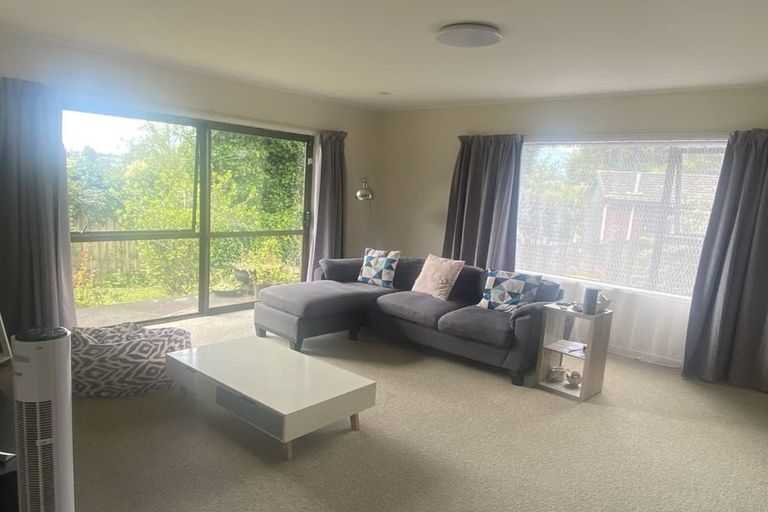 Photo of property in 2/42 Frank Evans Place, Henderson, Auckland, 0610