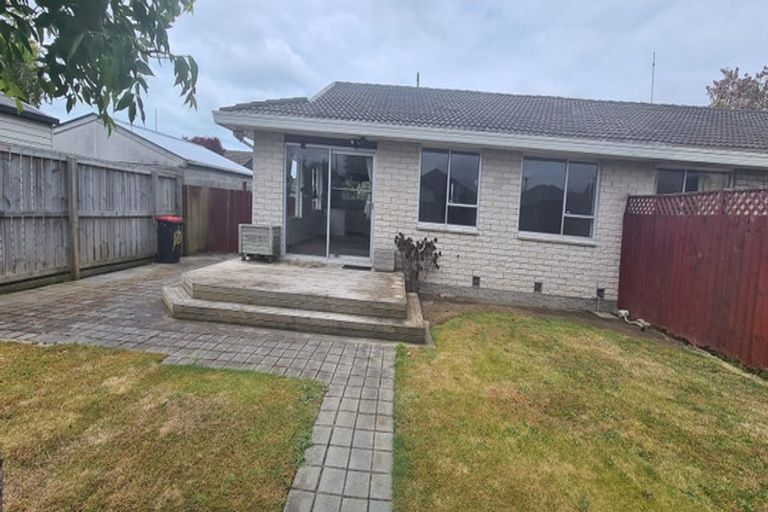 Photo of property in 63 Vivian Street, Burwood, Christchurch, 8083