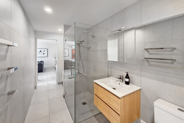 Photo of property in 1f Herbert Street, Hauraki, Auckland, 0622