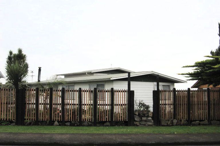 Photo of property in 30 Mack Place, Red Hill, Papakura, 2110
