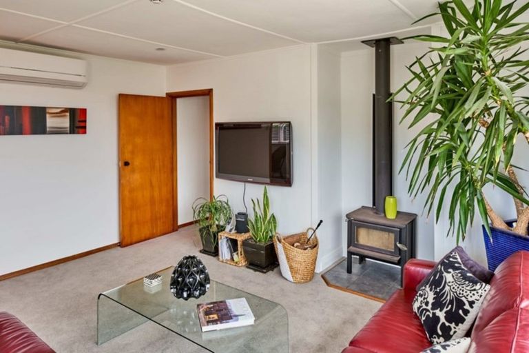 Photo of property in 49a Piko Street, Titahi Bay, Porirua, 5022