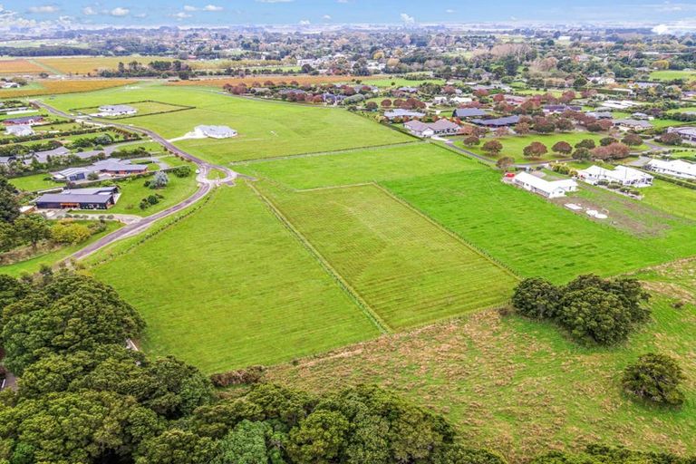 Photo of property in 35 Woven Stone Way, Ohau, 5570