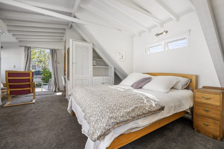 Photo of property in 27 Hastings Parade, Devonport, Auckland, 0624