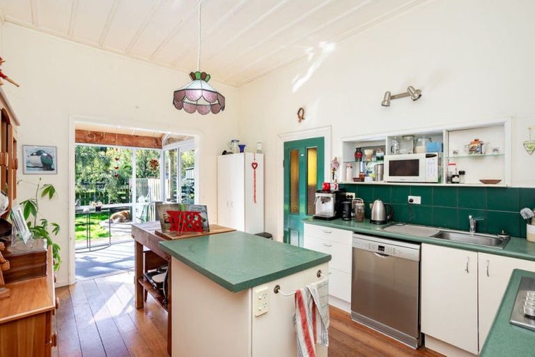 Photo of property in 41 Riverdale Road, Dannevirke, 4930