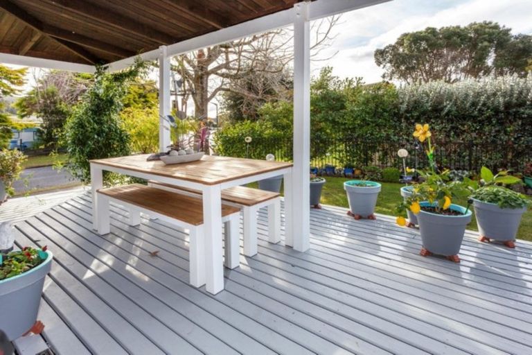 Photo of property in 131 Mckellar Place, Whangamata, 3620