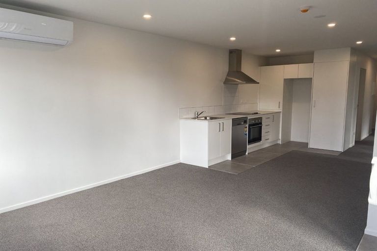 Photo of property in 104/28a Eileen Newey Place, Henderson, Auckland, 0612