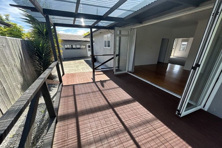 Photo of property in 17 Anzac Avenue, Onekawa, Napier, 4110