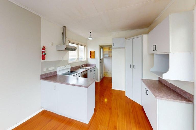 Photo of property in 7 Abraham Crescent, Milson, Palmerston North, 4414
