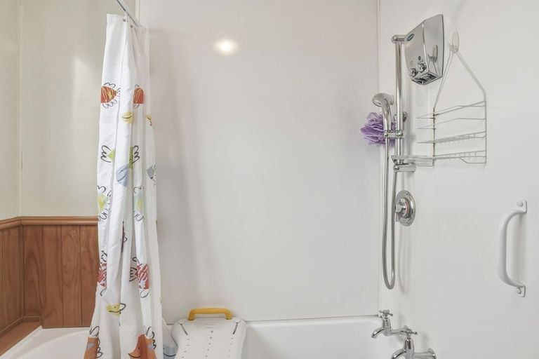 Photo of property in 21 Bradshaw Street, South Dunedin, Dunedin, 9012