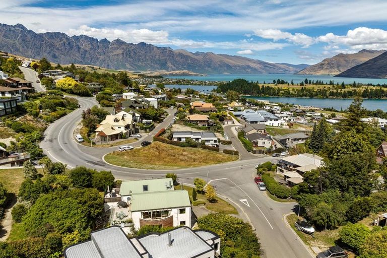 Photo of property in 1b Kent Street, Queenstown, 9300