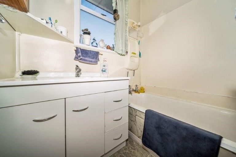 Photo of property in 45 Reid Avenue, Hawera, 4610