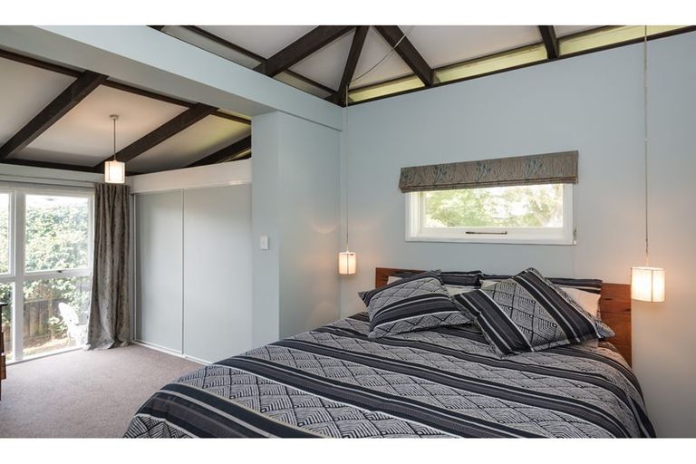 Photo of property in 19 Highfield Place, Avonhead, Christchurch, 8042