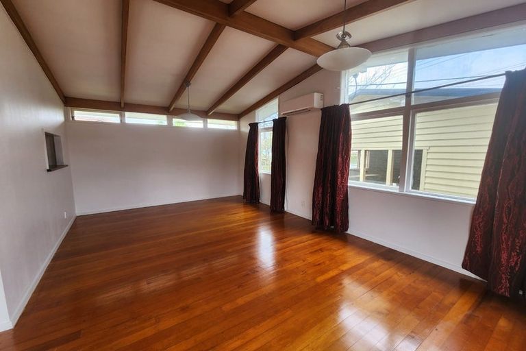Photo of property in 97 Rathgar Road, Henderson, Auckland, 0610