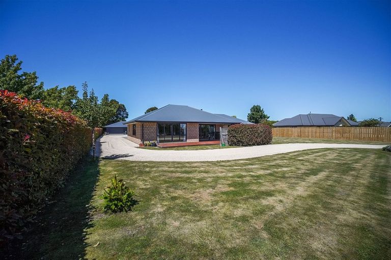 Photo of property in 6 Willowside Place, Amberley, 7410