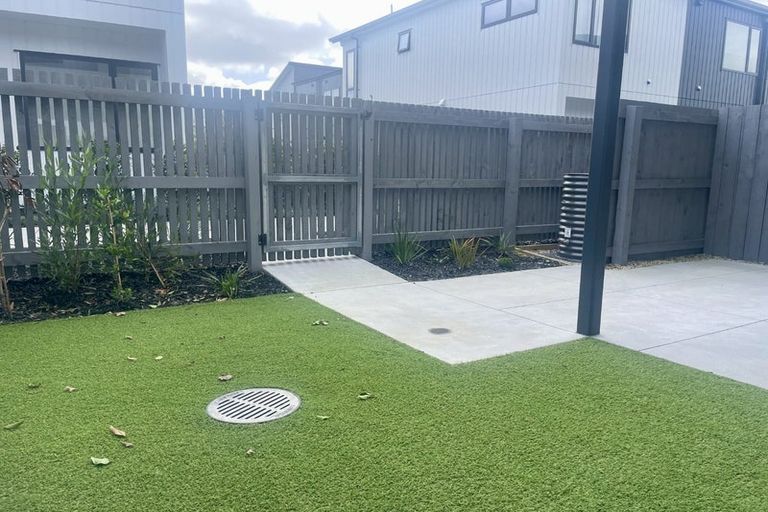 Photo of property in 4/18 Rigby Drive, Whenuapai, Auckland, 0618