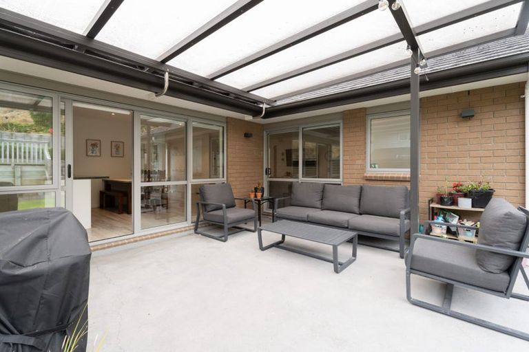 Photo of property in 21 Bickerton Rise, Churton Park, Wellington, 6037