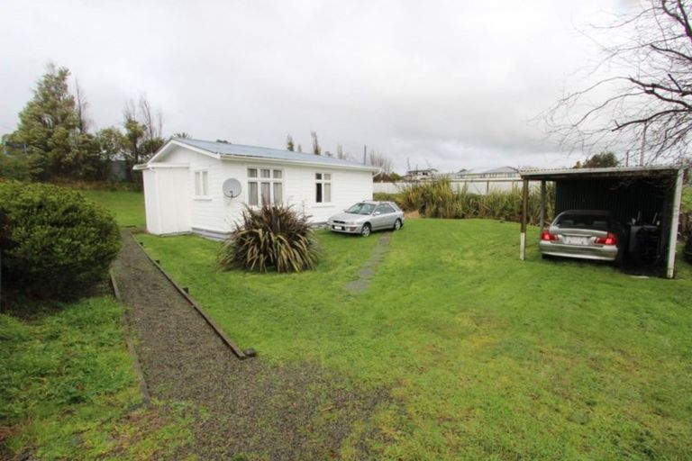 Photo of property in 35 Tararua Street, Pahiatua, 4910