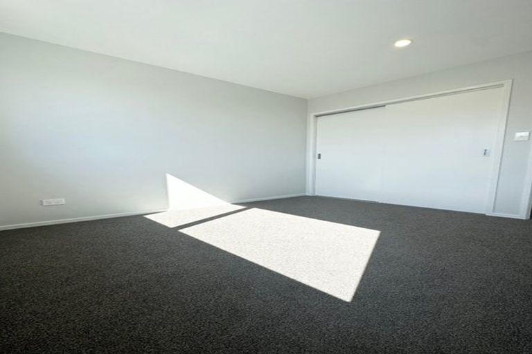 Photo of property in 365a Don Buck Road, Massey, Auckland, 0614