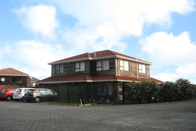 Photo of property in 63 Satara Crescent, Khandallah, Wellington, 6035
