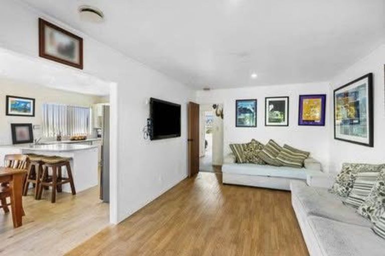 Photo of property in 1/9 Malte Brun Place, Papatoetoe, Auckland, 2025