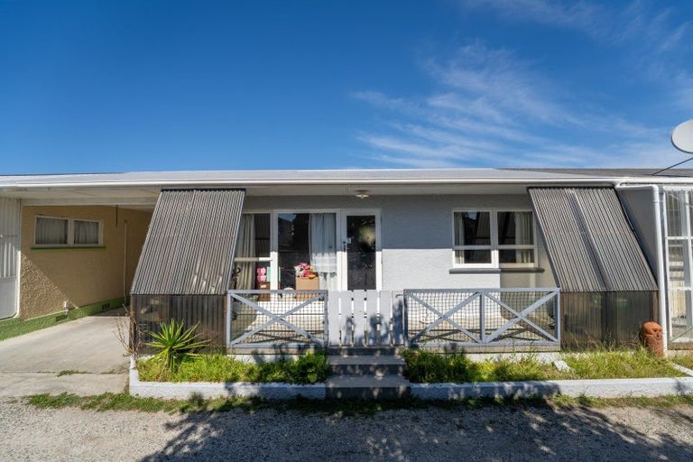 Photo of property in 2/23 Kipling Crescent, Stoke, Nelson, 7011